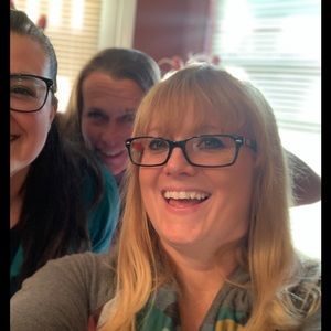 Meet your Posher, Melissa